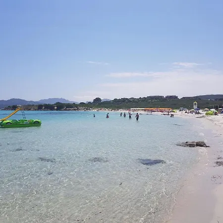 Family In Near Sea Lägenhet Olbia