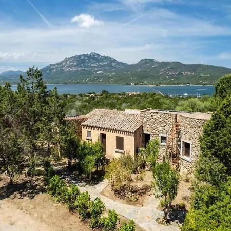 Apartment Family In Near Sea