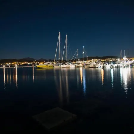 Family In Near Sea Apartman