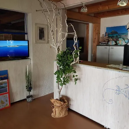 Apartman Family In Near Sea *